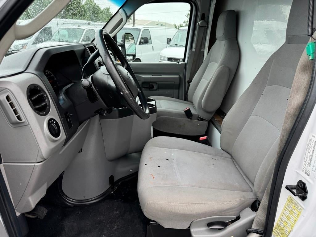 2018 Ford E-Series Cutaway Base