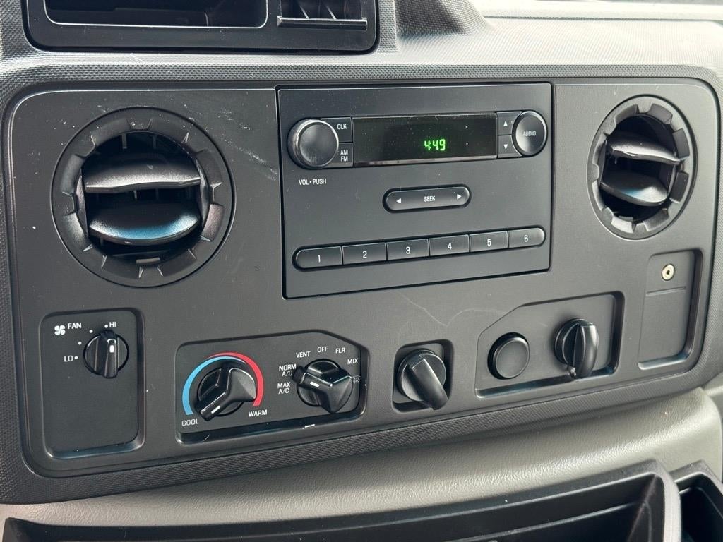 2018 Ford E-Series Cutaway Base