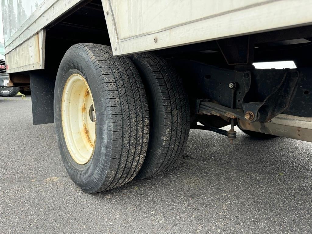 2018 Ford E-Series Cutaway Base