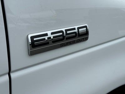 2018 Ford E-Series Cutaway Base