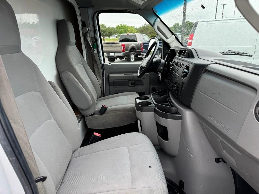 2018 Ford E-Series Cutaway Base