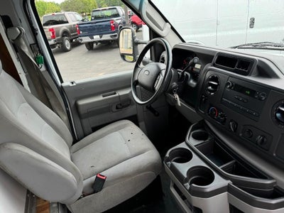 2018 Ford E-Series Cutaway Base