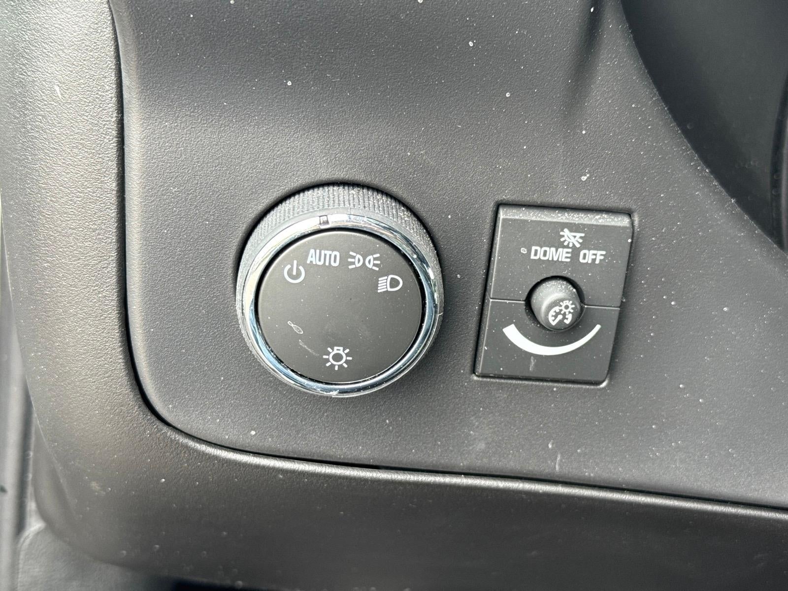 2025 Chevrolet Express Passenger 1LT