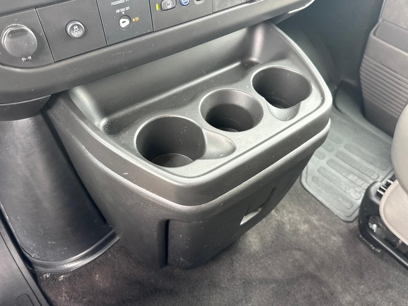 2025 Chevrolet Express Passenger 1LT