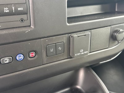 2025 Chevrolet Express Passenger 1LT