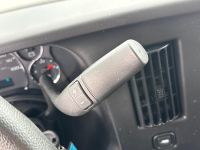 2025 Chevrolet Express Passenger 1LT