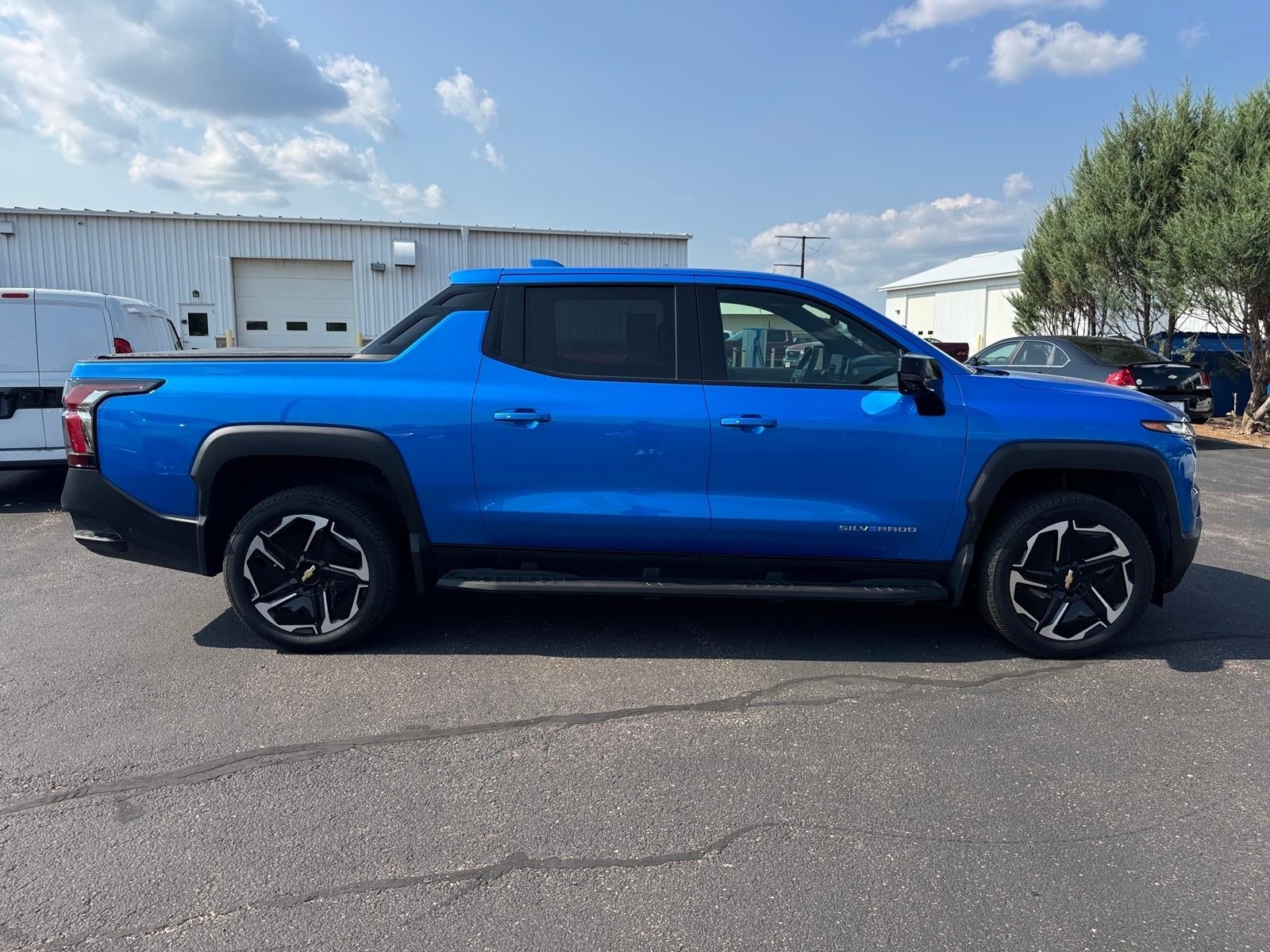 2026 Chevrolet Silverado EV LT - Max Range