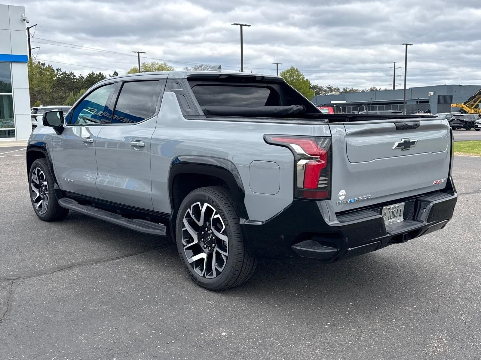 2025 Chevrolet Silverado EV RST - Max Range