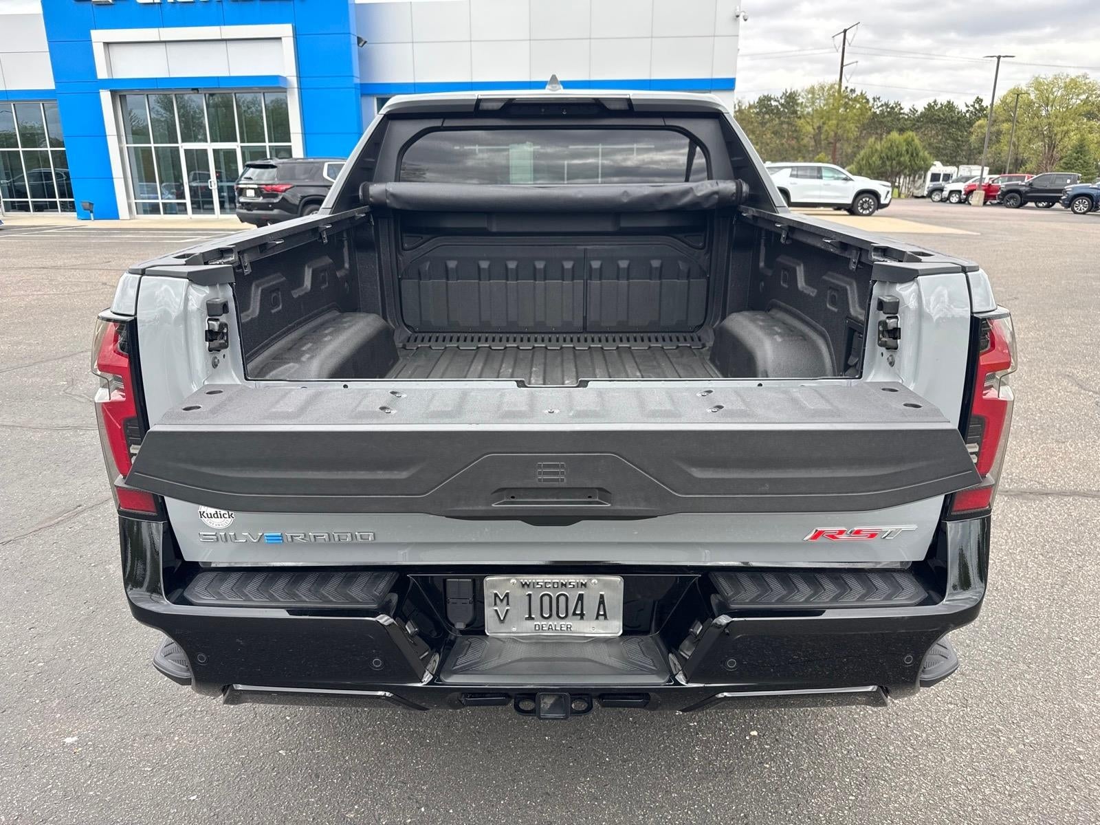 2025 Chevrolet Silverado EV RST - Max Range