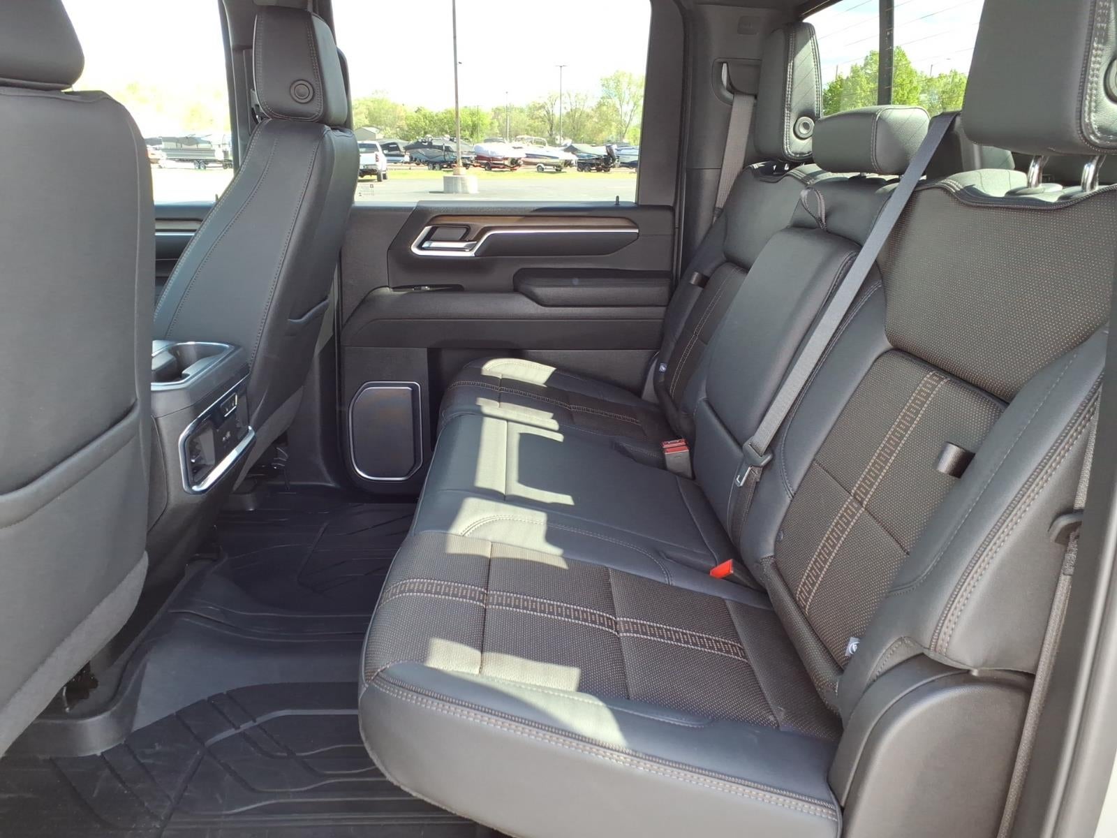 2025 Chevrolet Silverado 3500 HD High Country DRW