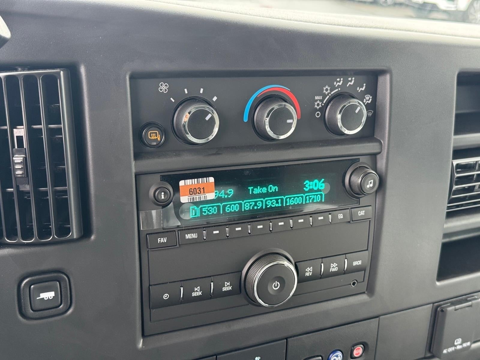 2025 Chevrolet Express Cargo 2500 WT