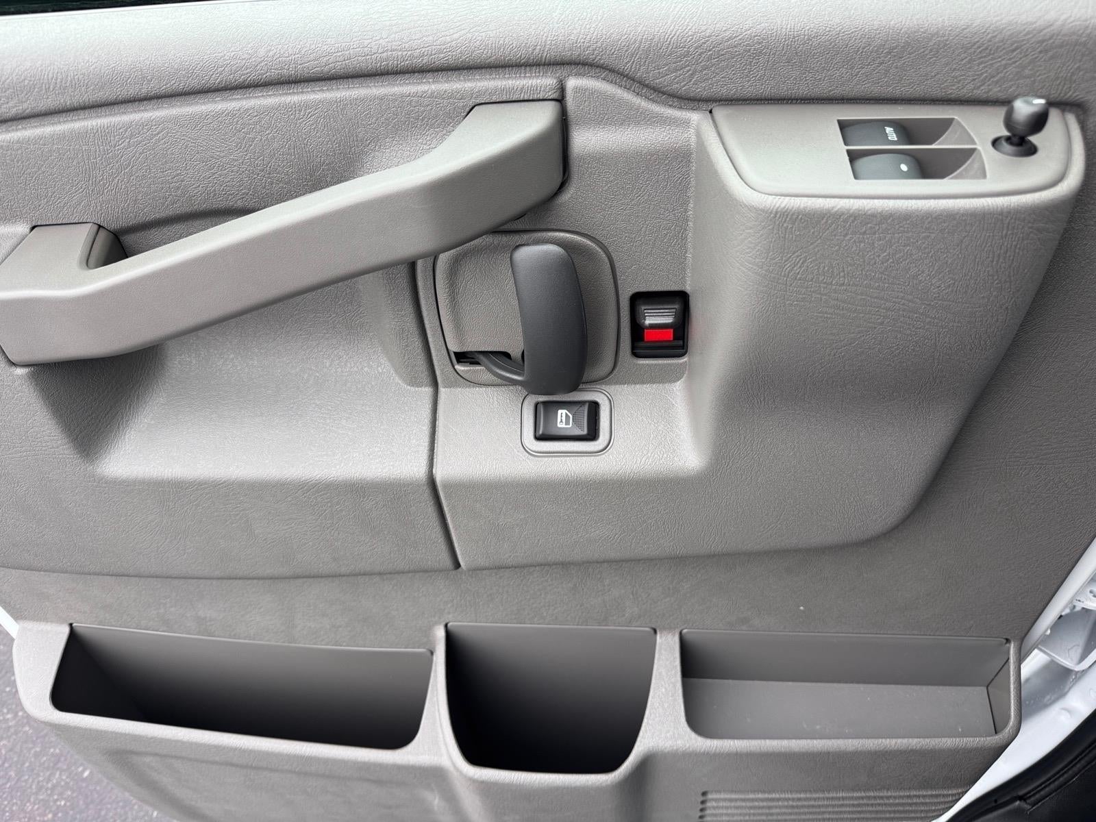 2025 Chevrolet Express Cargo 2500 WT