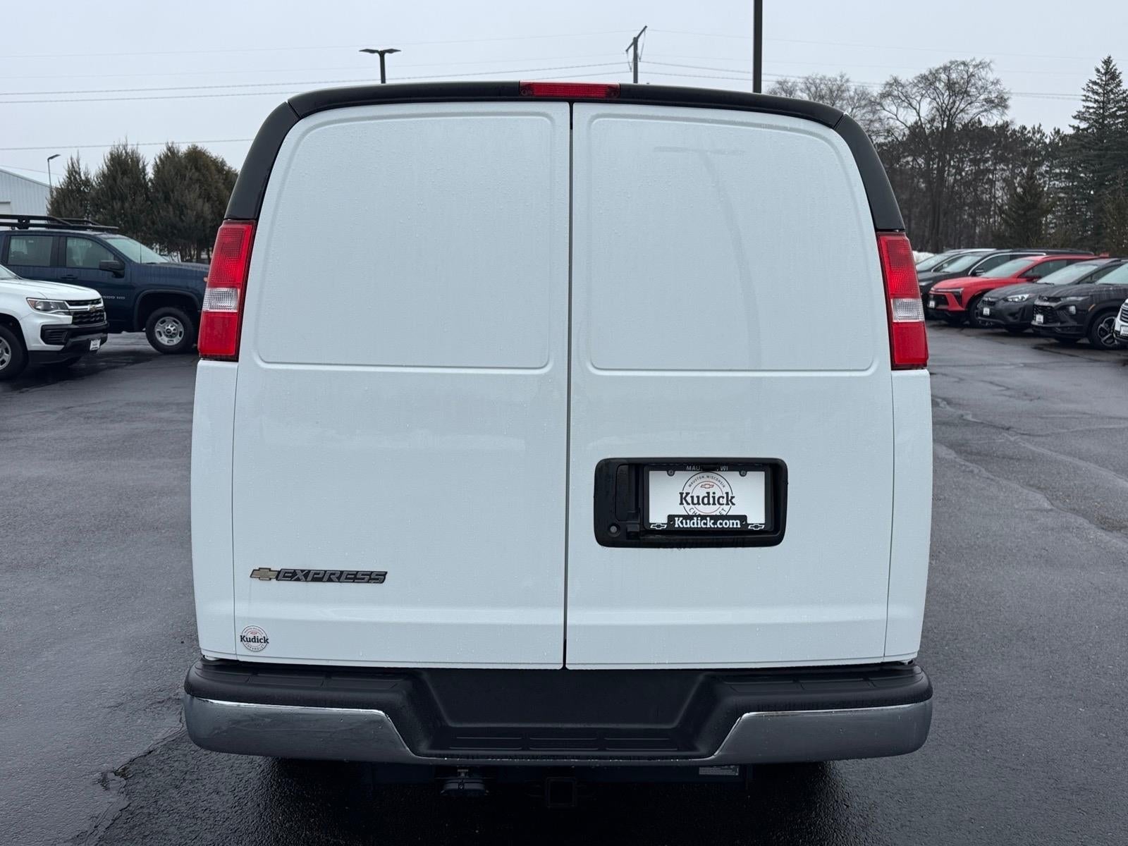 2025 Chevrolet Express Cargo 2500 WT