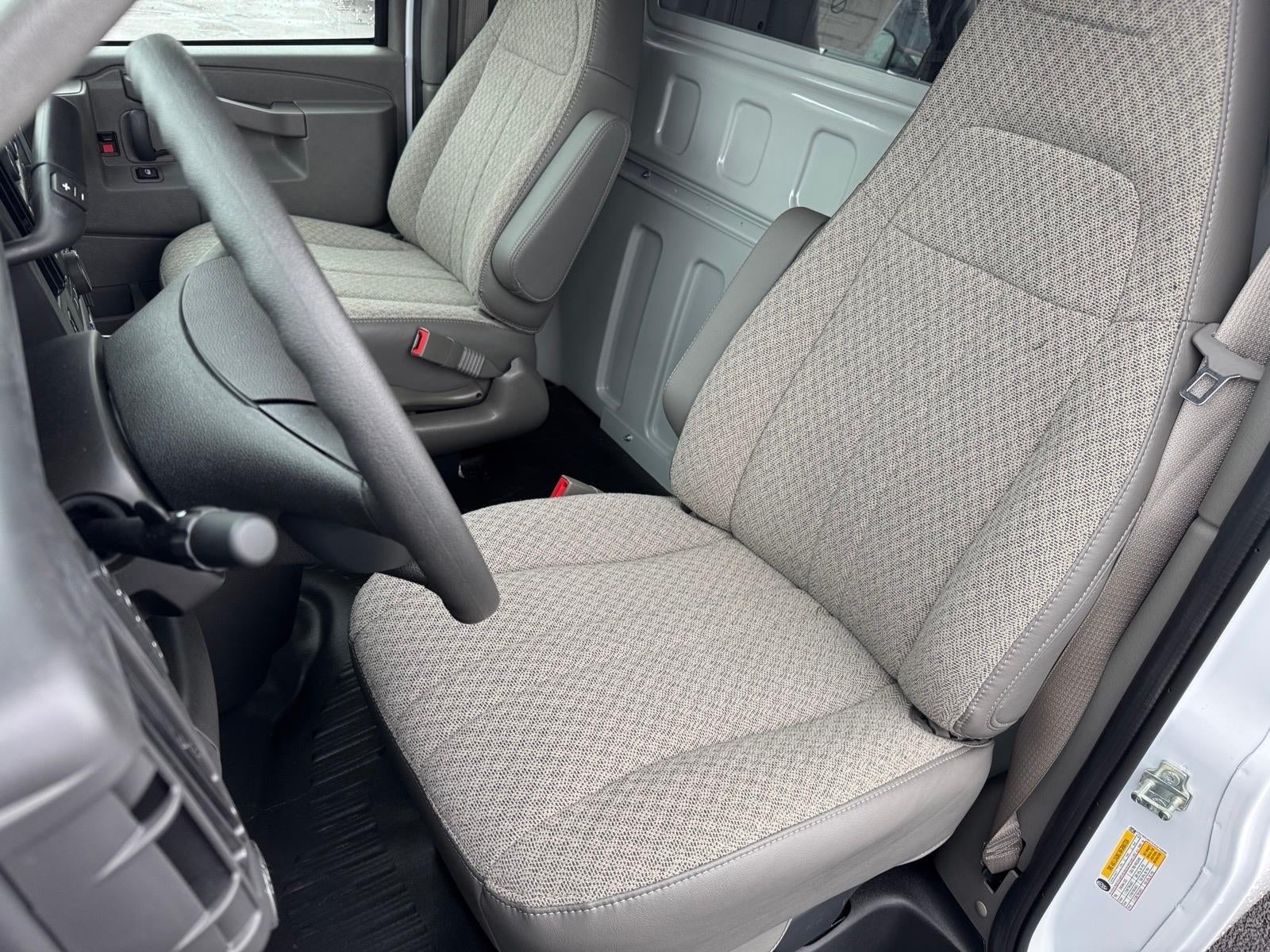 2025 Chevrolet Express Cargo 2500 WT