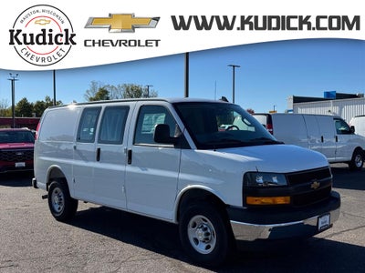 2025 Chevrolet Express Cargo 3500 WT