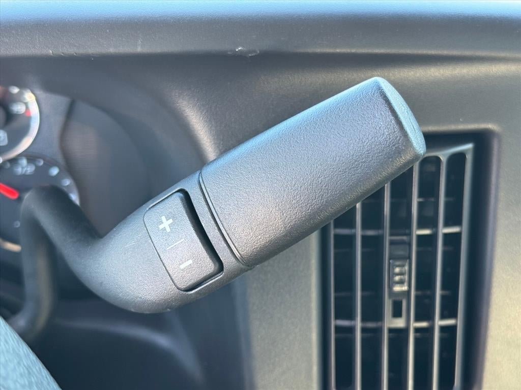 2025 Chevrolet Express Cargo 3500 WT