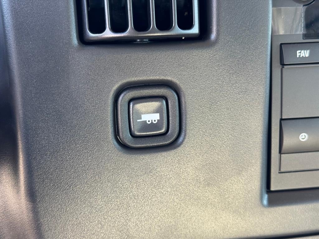 2025 Chevrolet Express Cargo 3500 WT