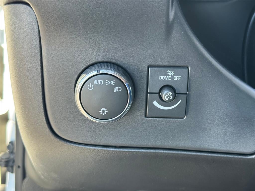 2025 Chevrolet Express Cargo 3500 WT