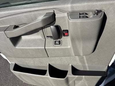 2025 Chevrolet Express Cargo 3500 WT