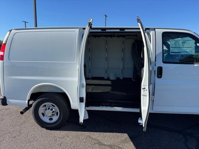 2025 Chevrolet Express Cargo 3500 WT