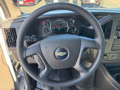 2025 Chevrolet Express Cargo 3500 WT