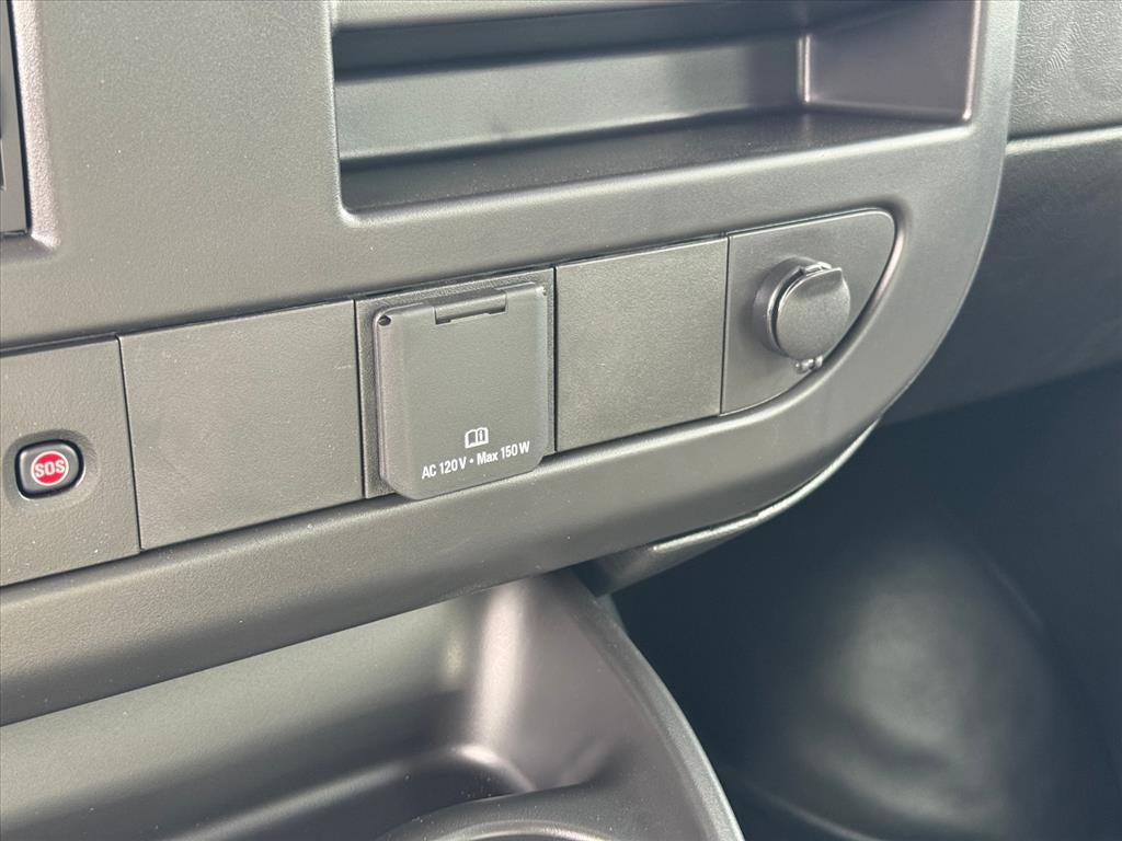 2025 Chevrolet Express Cargo 3500 WT