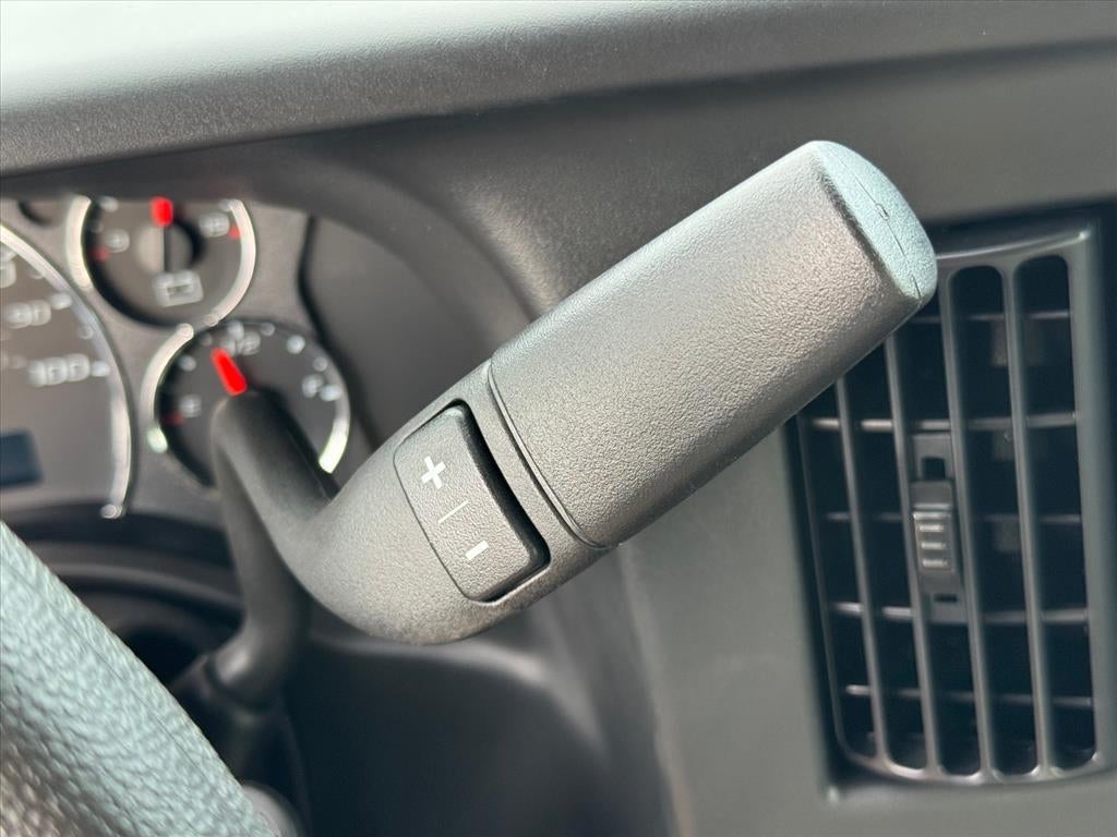 2025 Chevrolet Express Cargo 3500 WT