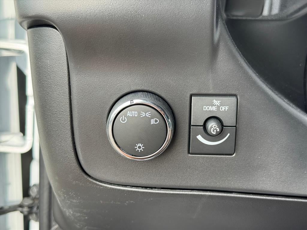 2025 Chevrolet Express Cargo 3500 WT