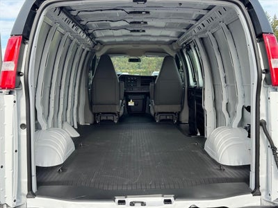 2025 Chevrolet Express Cargo 3500 WT