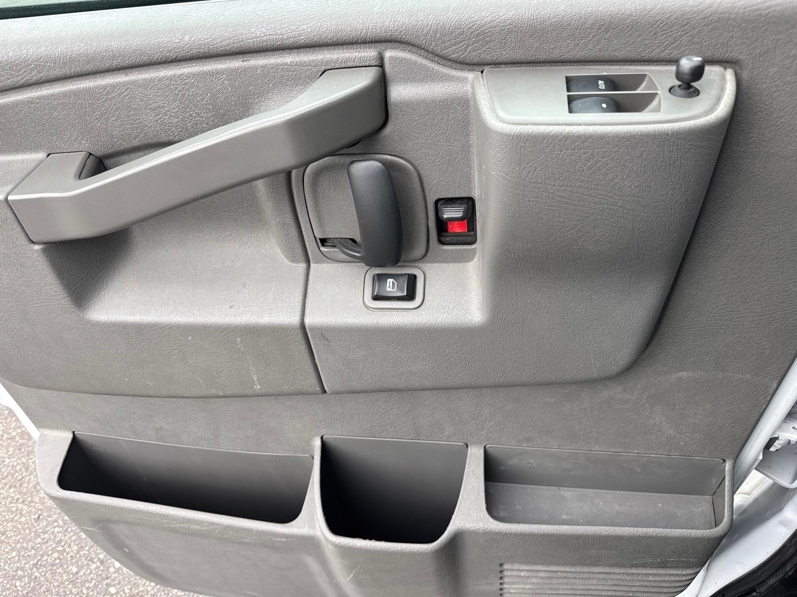 2022 Chevrolet Express Cargo 3500 WT