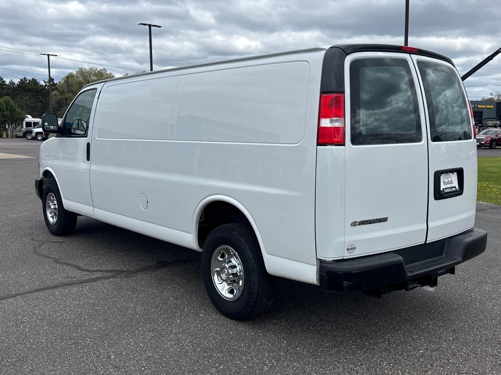 2022 Chevrolet Express Cargo 3500 WT