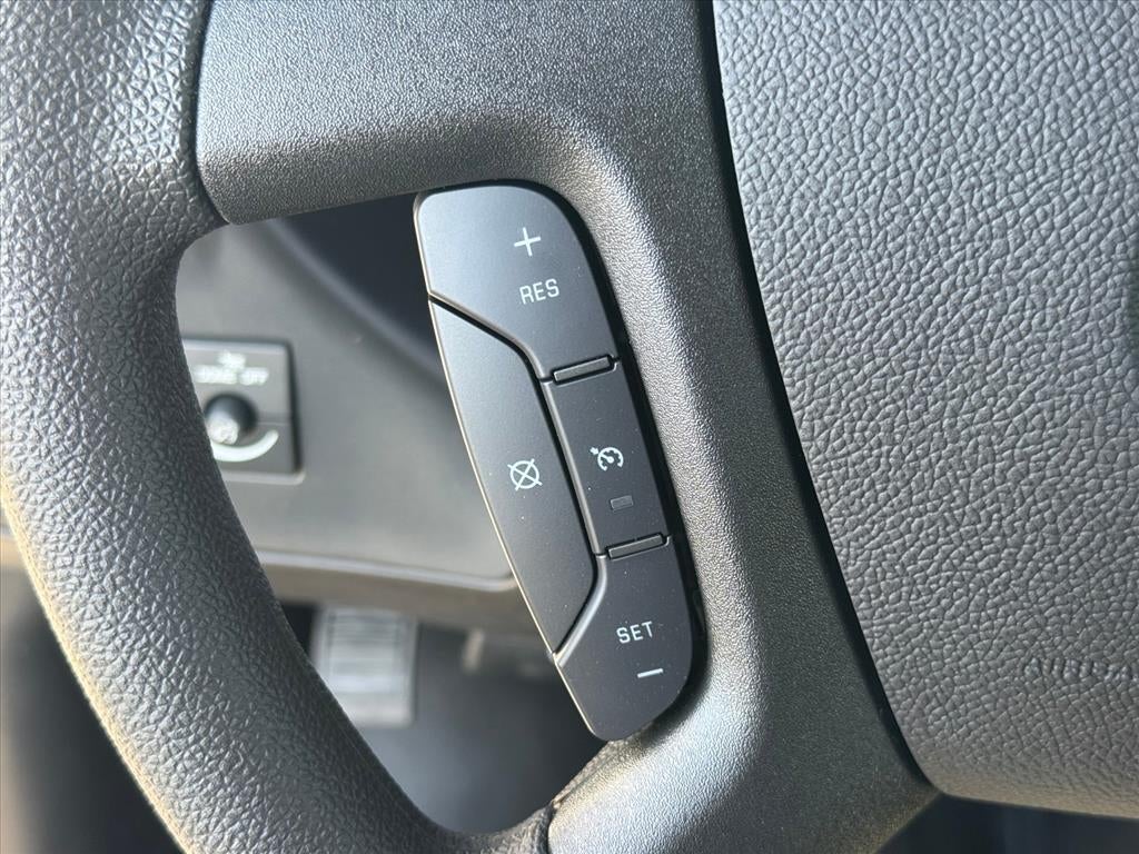 2025 Chevrolet Express Cargo 3500 WT