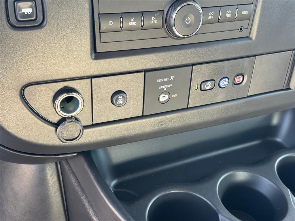 2025 Chevrolet Express Cargo 3500 WT