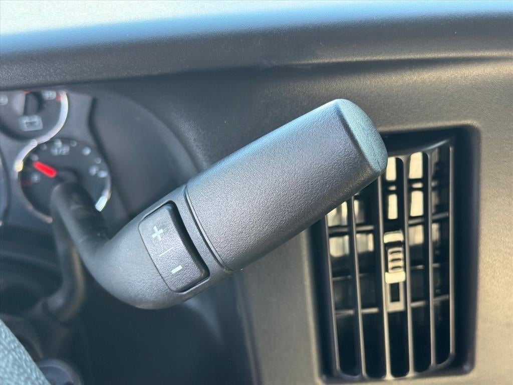 2025 Chevrolet Express Cargo 3500 WT