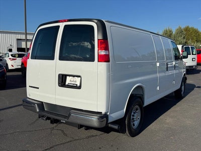 2025 Chevrolet Express Cargo 3500 WT