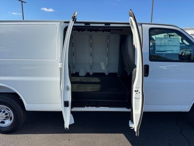 2025 Chevrolet Express Cargo 3500 WT