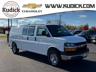 2025 Chevrolet Express Cargo 3500 WT