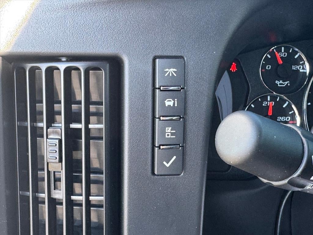 2025 Chevrolet Express Cargo 3500 WT