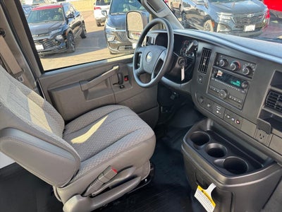2025 Chevrolet Express Cargo 3500 WT
