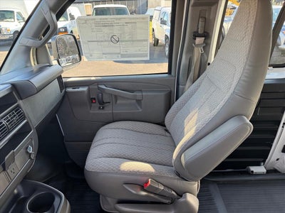 2025 Chevrolet Express Cargo 3500 WT