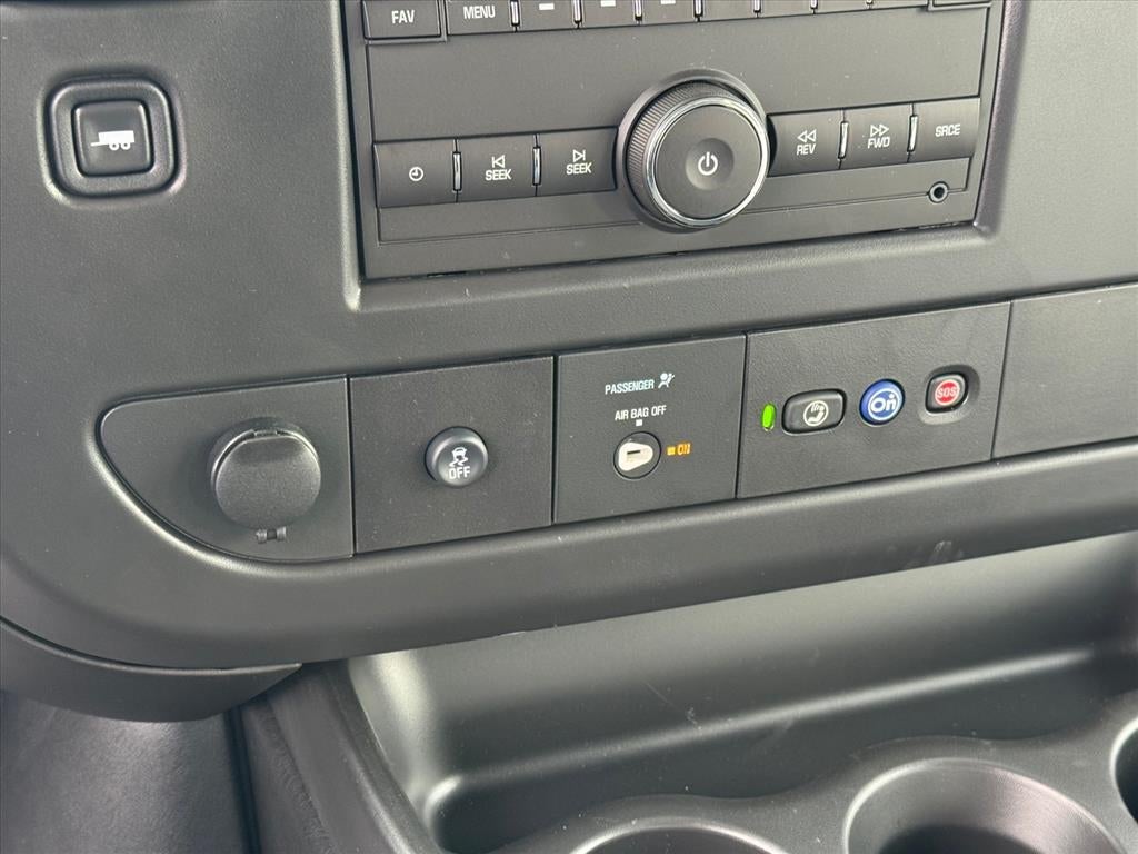 2025 Chevrolet Express Cargo 3500 WT