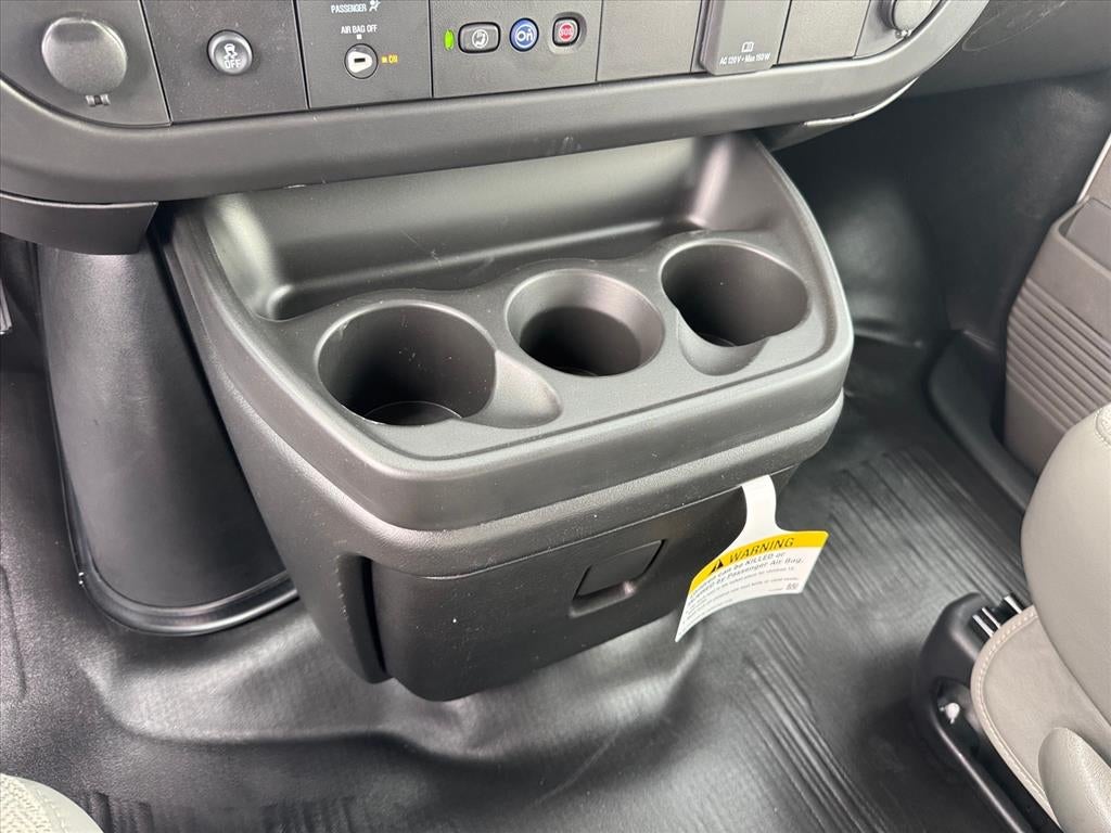 2025 Chevrolet Express Cargo 3500 WT