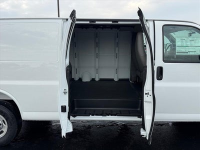 2025 Chevrolet Express Cargo 3500 WT