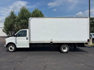 2001 GMC Savana Cutaway 3500 Base