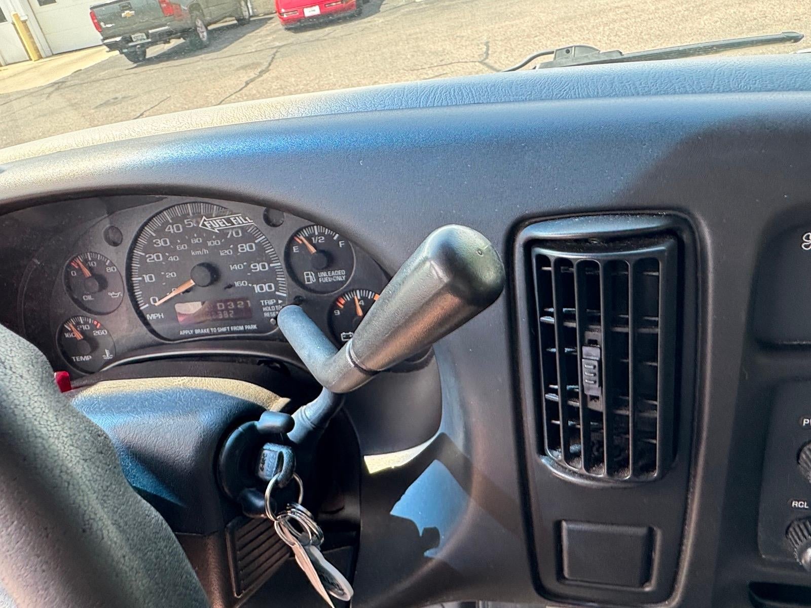 2001 GMC Savana Cutaway 3500 Base