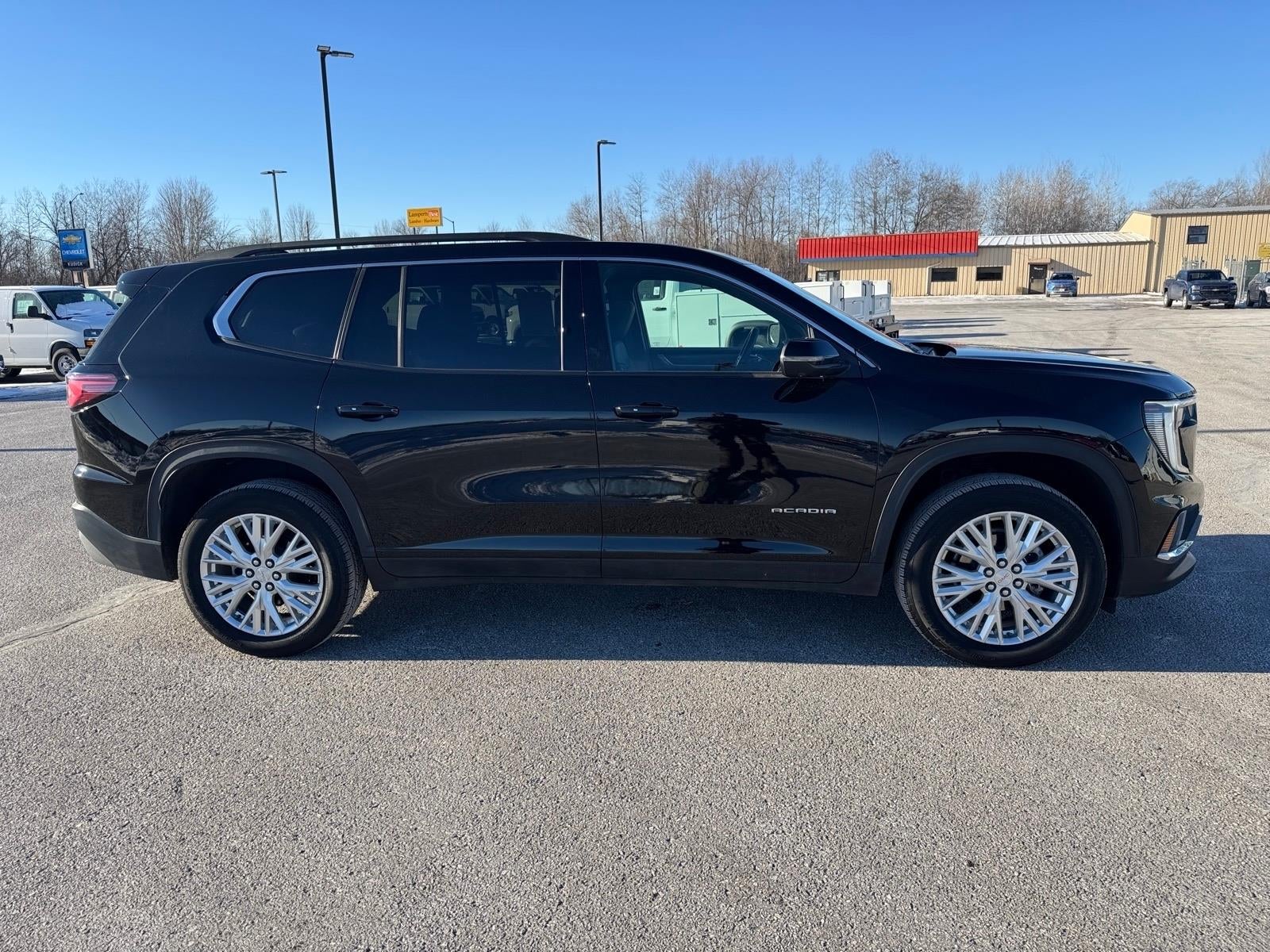 2025 GMC Acadia Elevation