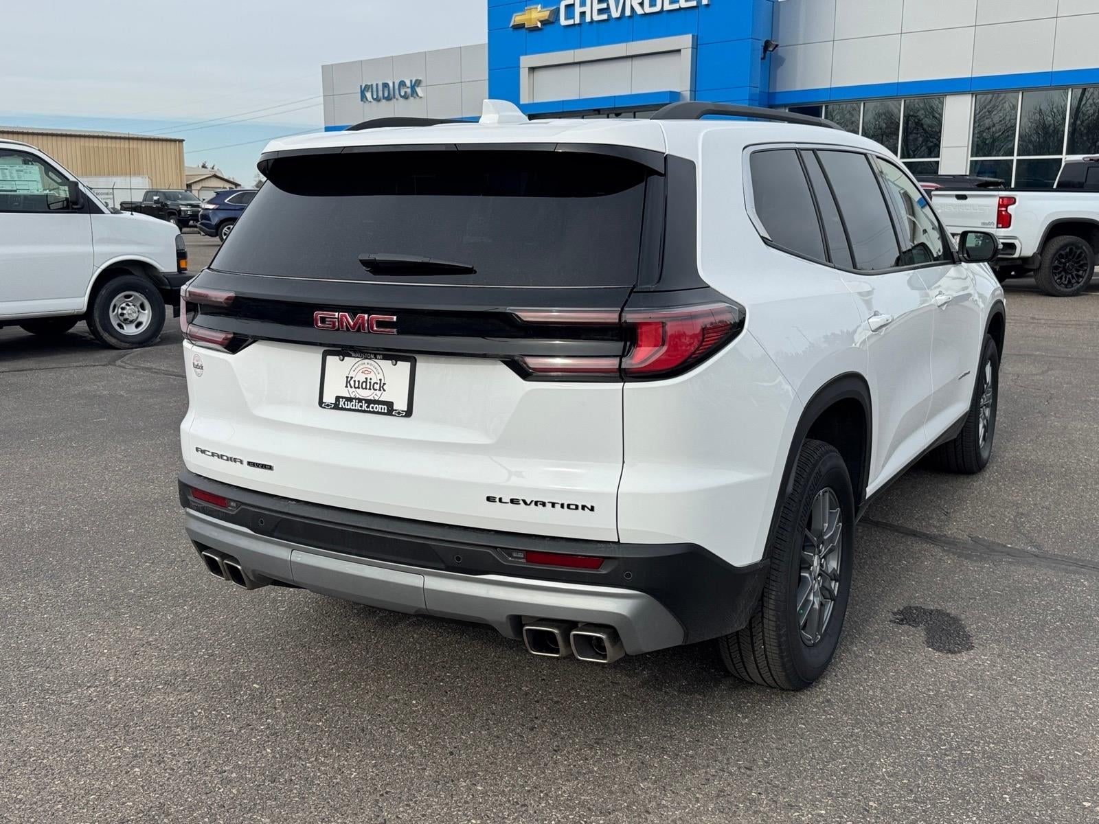 2025 GMC Acadia Elevation
