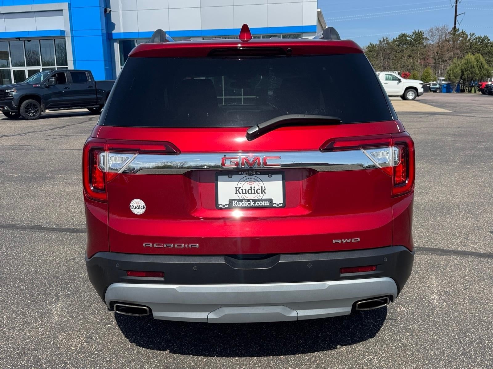 2023 GMC Acadia SLT