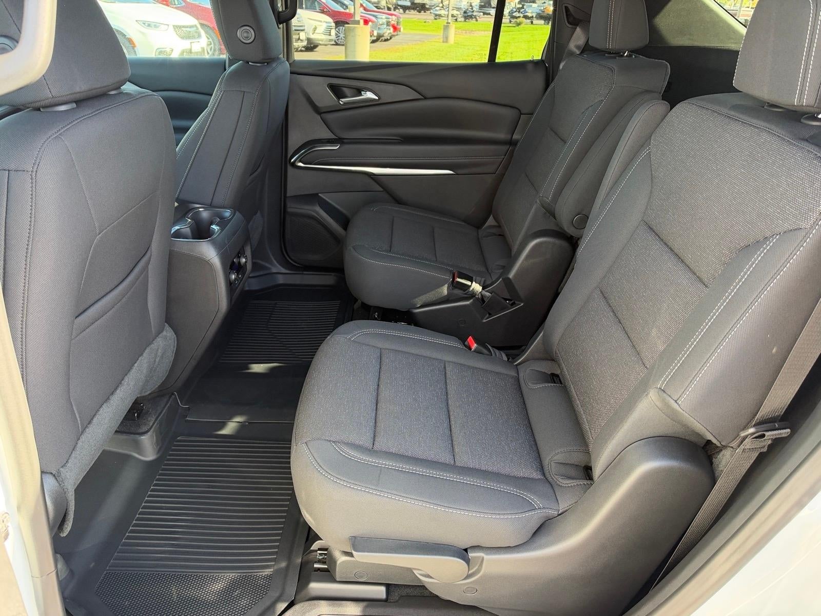 2027 Chevrolet Traverse LT - Photo 8