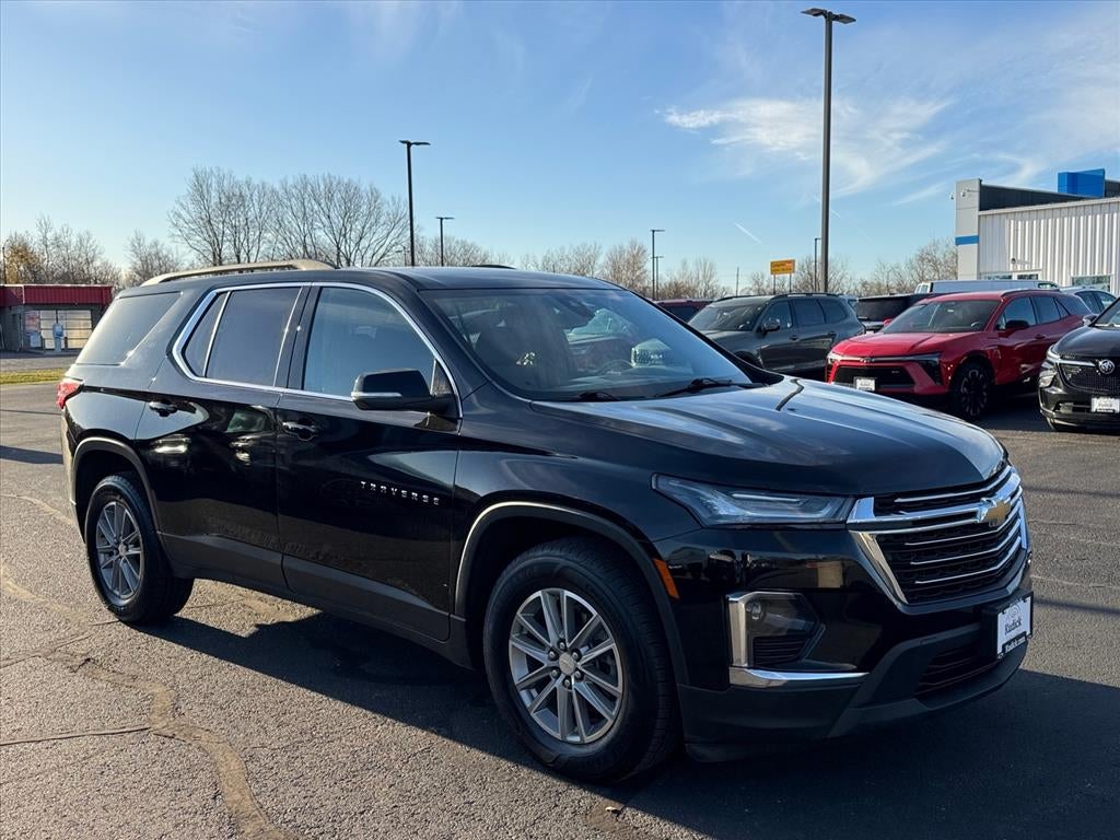 2022 Chevrolet Traverse LT Cloth